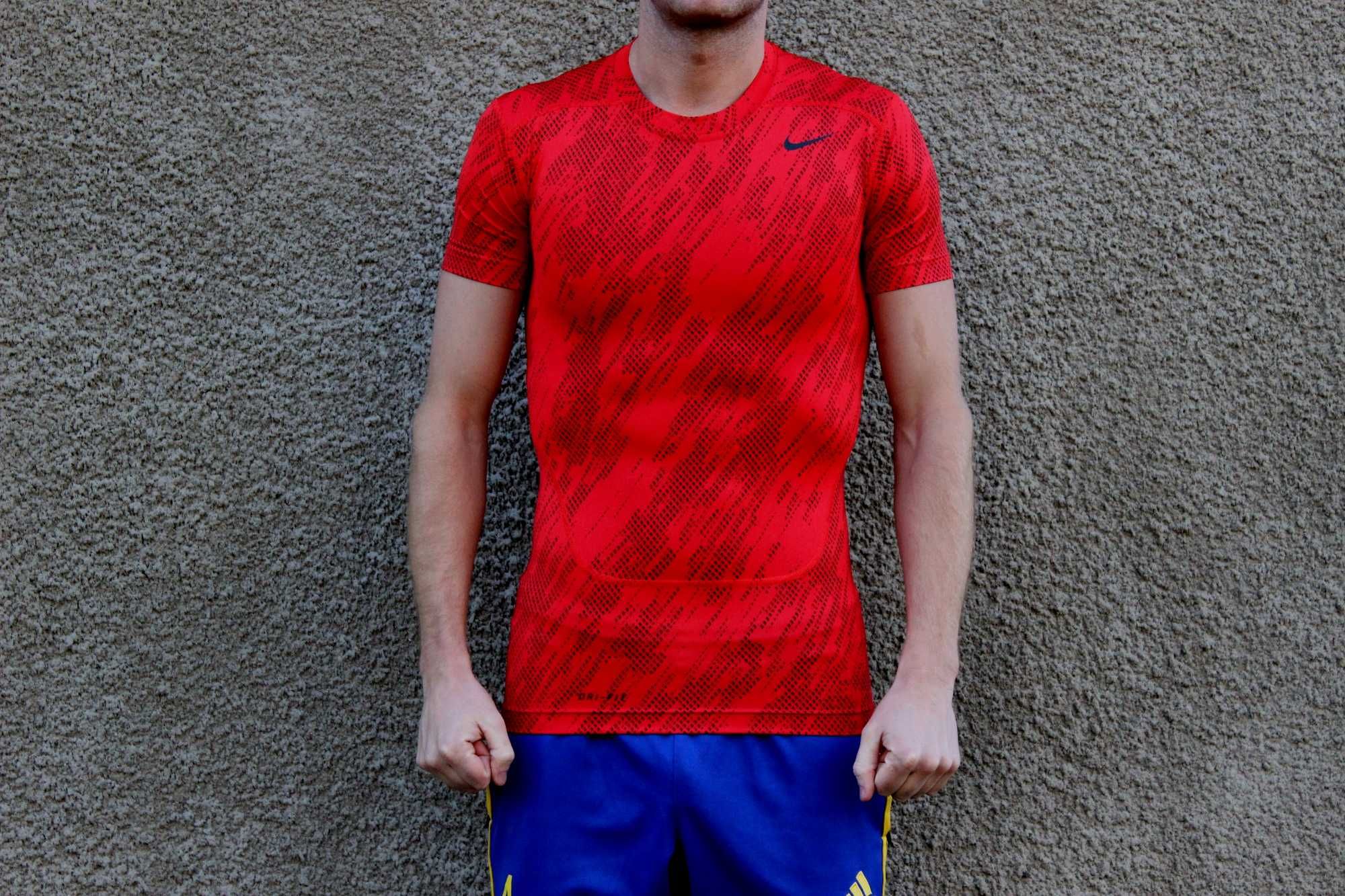 Футболка Nike  Dri Fit Compresions