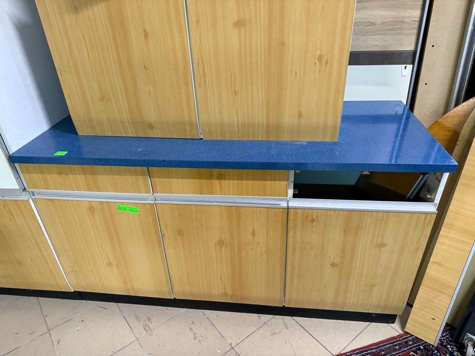 Mała kuchnia z Niemiec Lodówka  + okap DOWÓZ DO DOMU