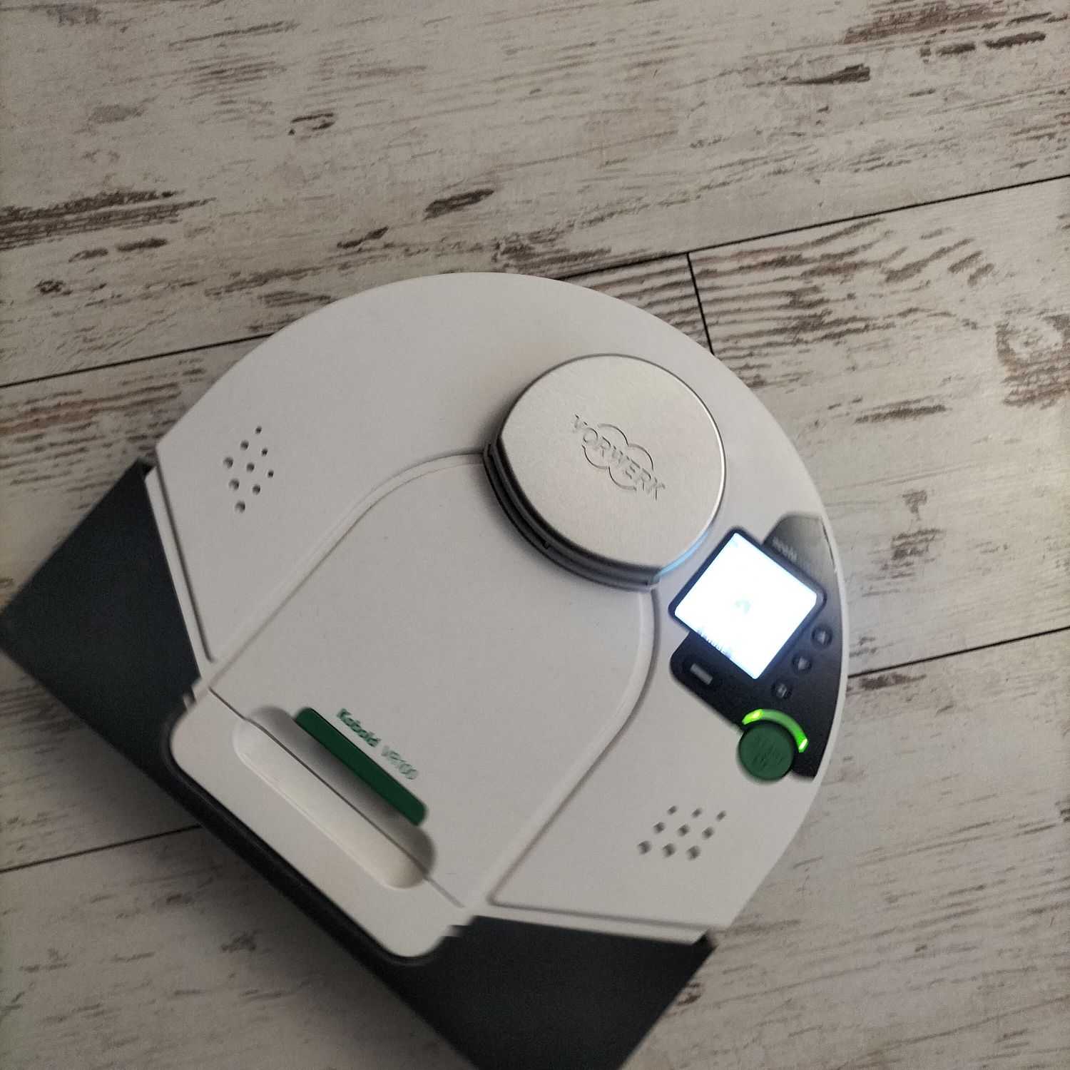 Vorwerk Kobold VR100 robot sprzątający