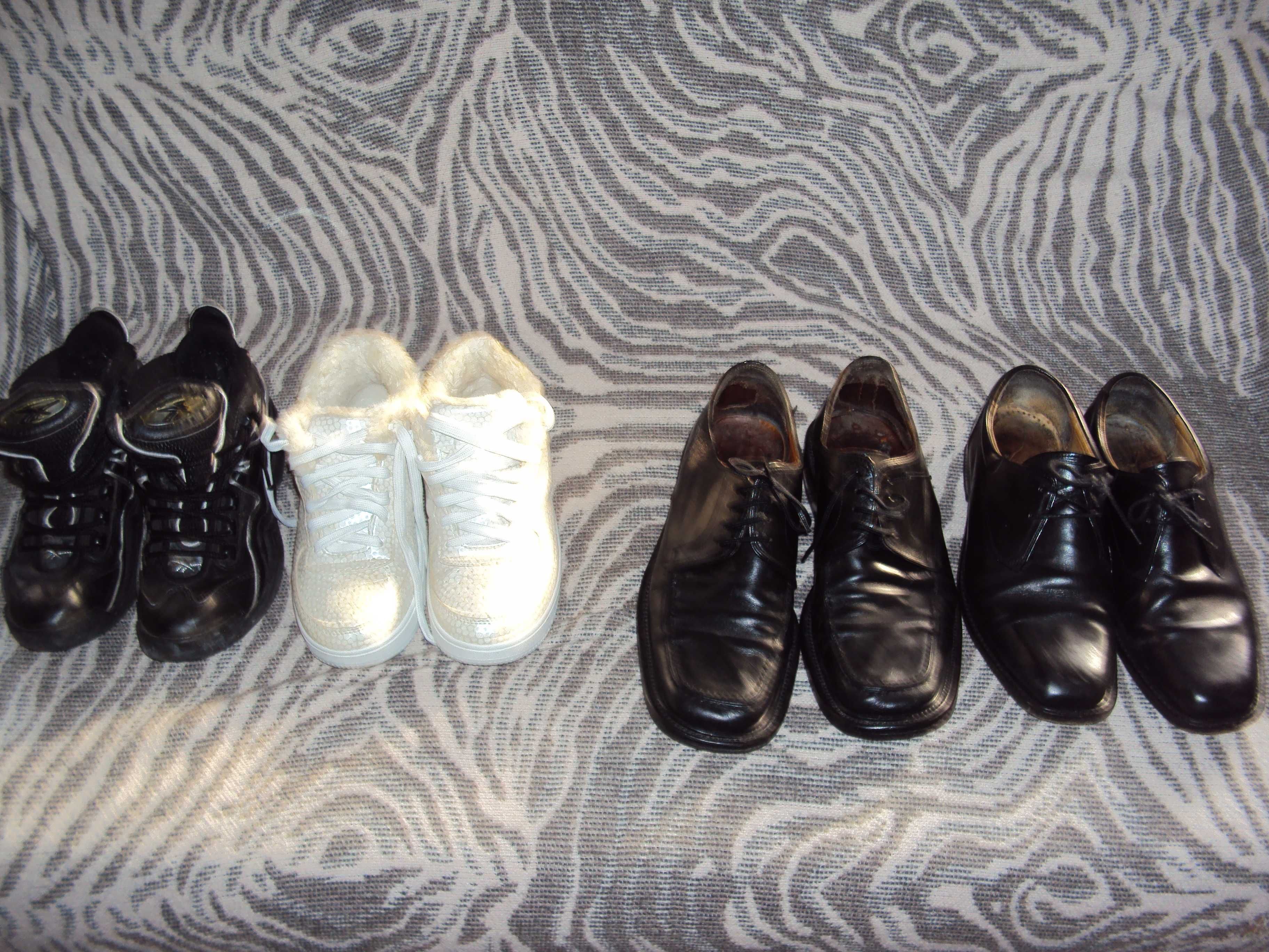 2 pares calçado de Homem N42º Clássicos e 2 ténis  Nº37