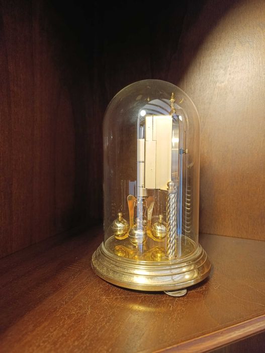 Relógio antigo de lareira