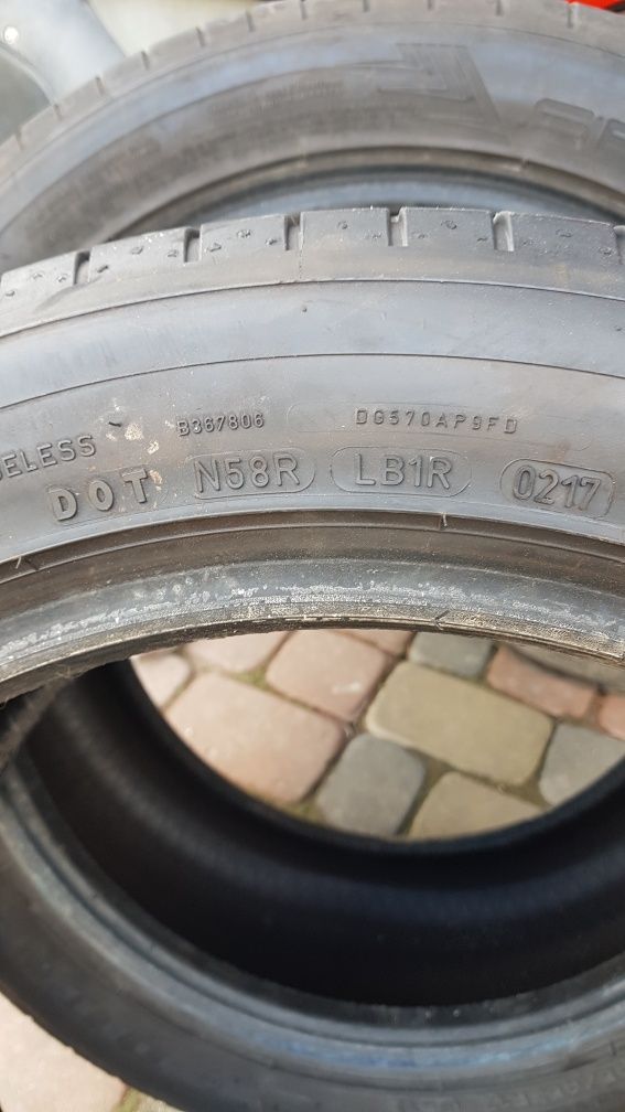 Opony 245/45r17 Dunlop 17 rok około 5mm