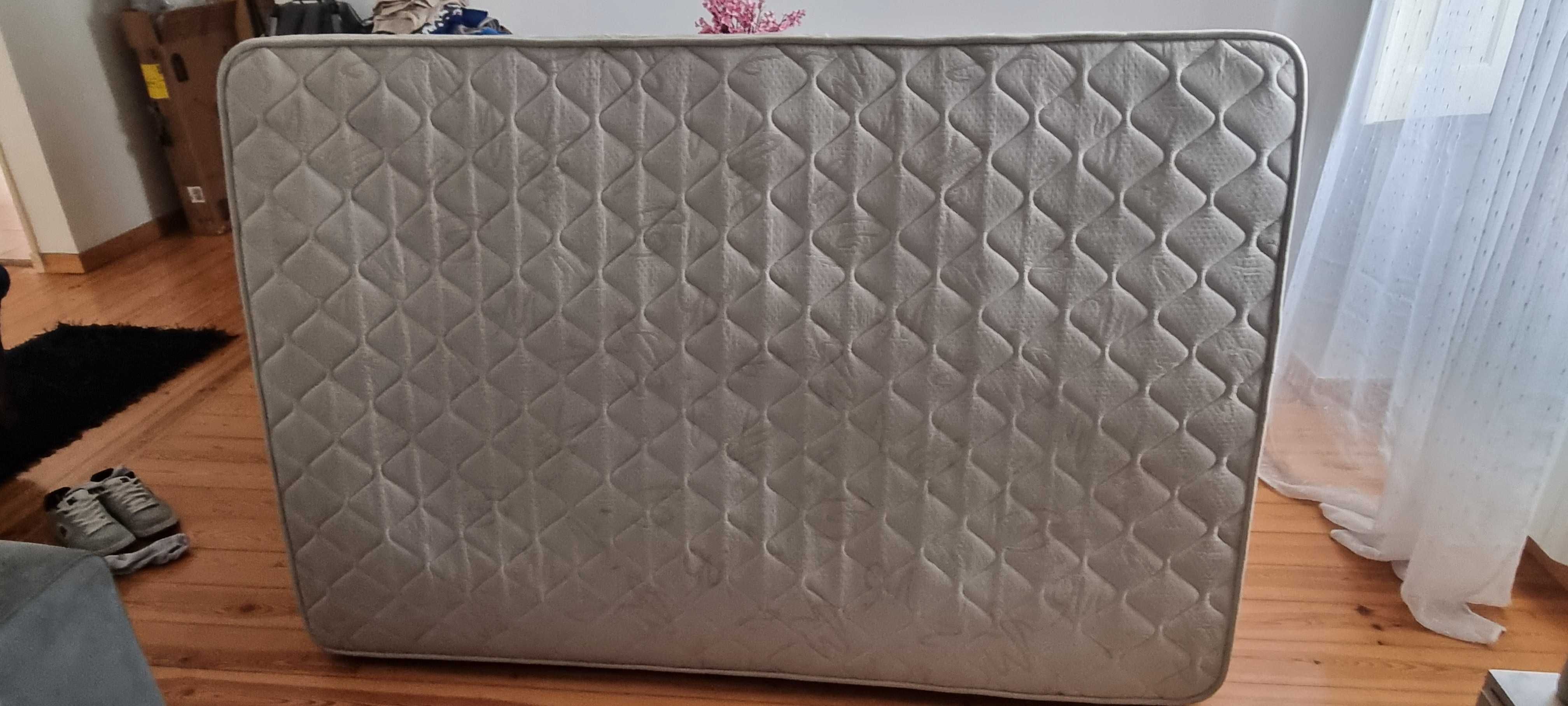 Colchão de molas ortopédico usado