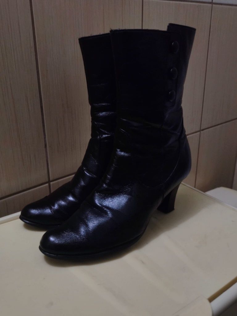 Damskie obuwie buty kozaki 38 skórzane botki sztyblety jesienne na obc