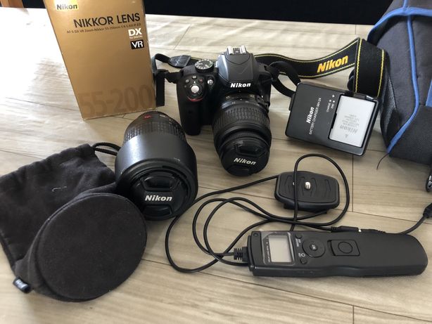 Nikon d3300 kit com duas objectivas.