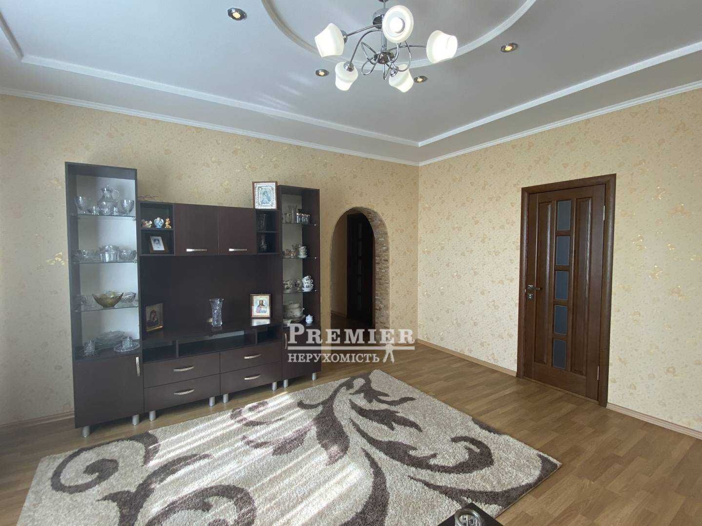 Продам будинок з ремонтом в Красносілці