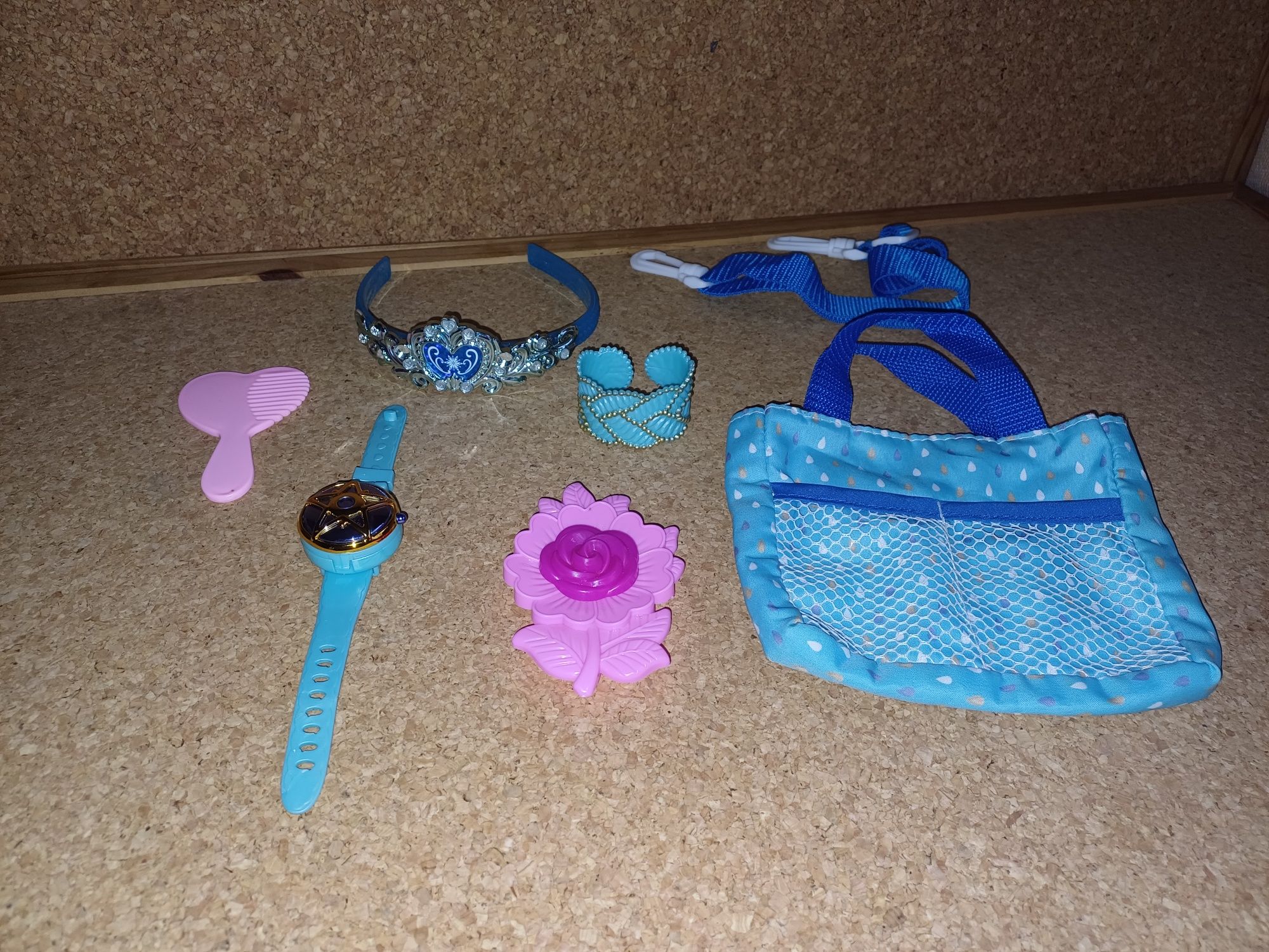 Brinquedos, acessórios para menina.