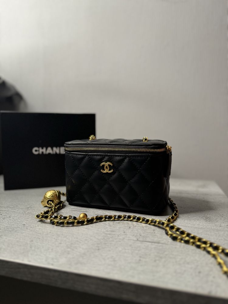 Сумка в стилі chanel