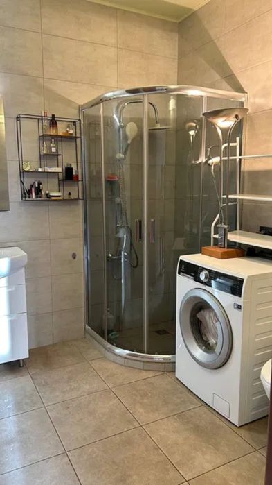 Уникальный дом 110 м. кв. возле озера в районе Донецкого шоссе.