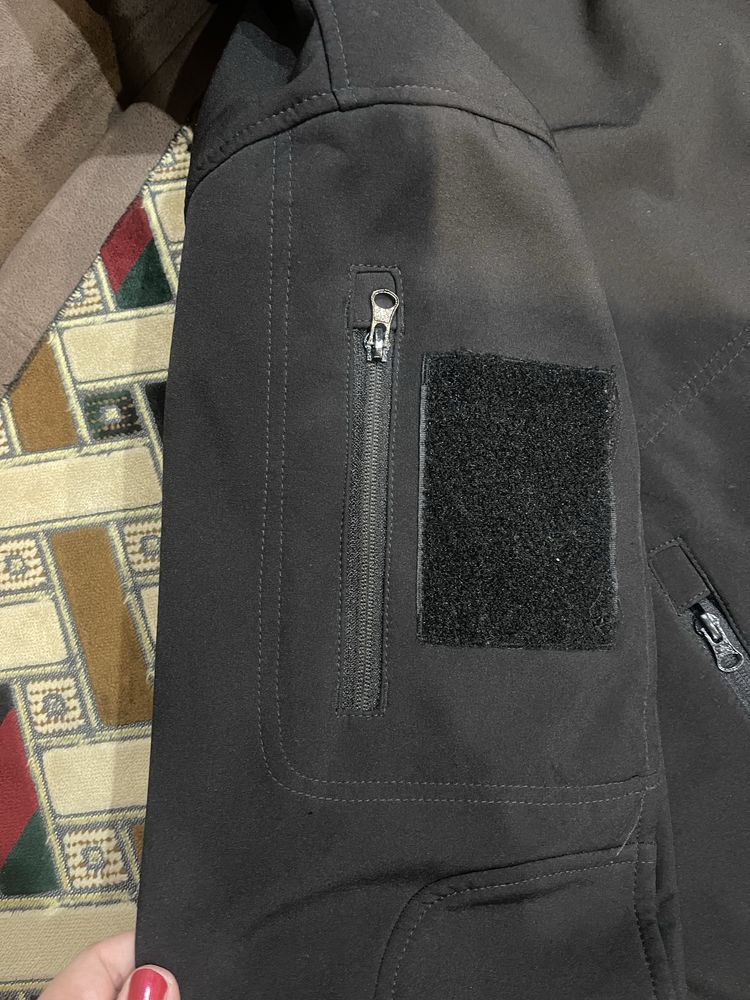 Продам тактичну куртку softshell