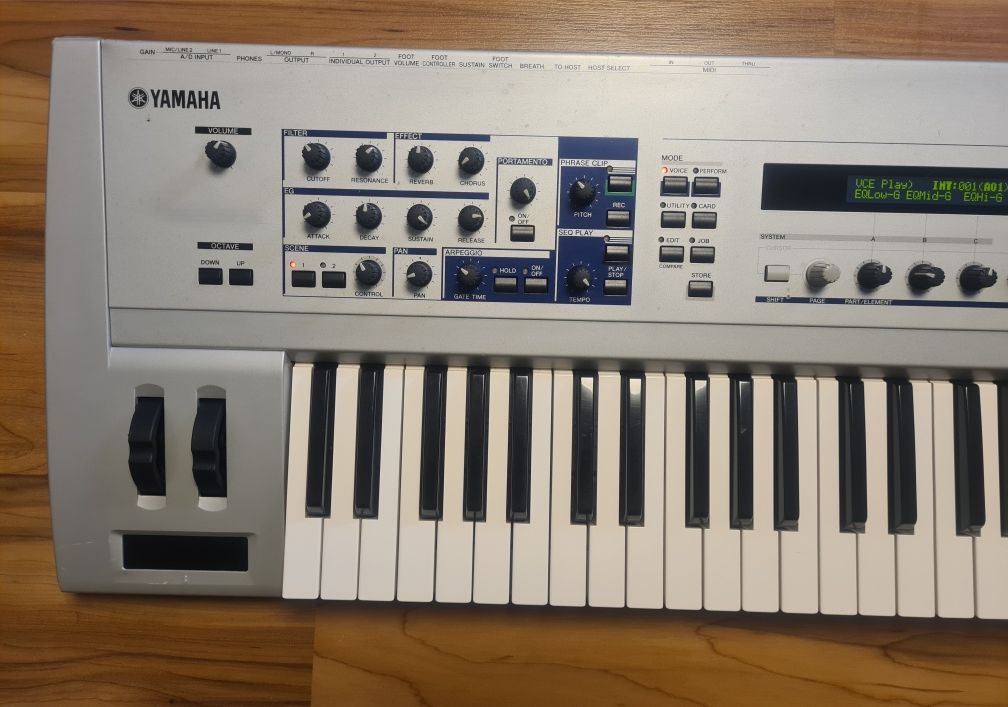 YAMAHA CS6X - Super synth!