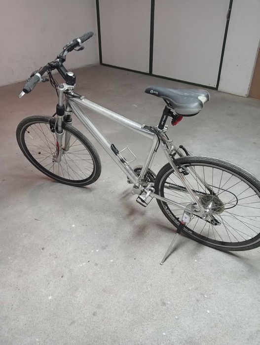 Bicicleta homem e senhora