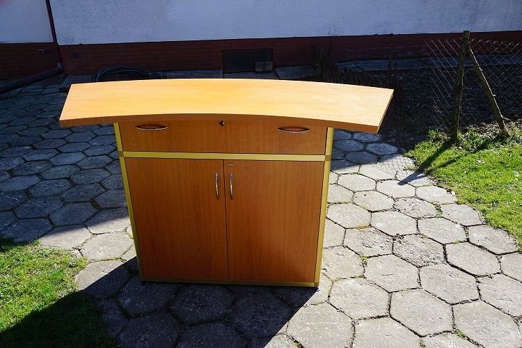 Lada barowa/sklepowa