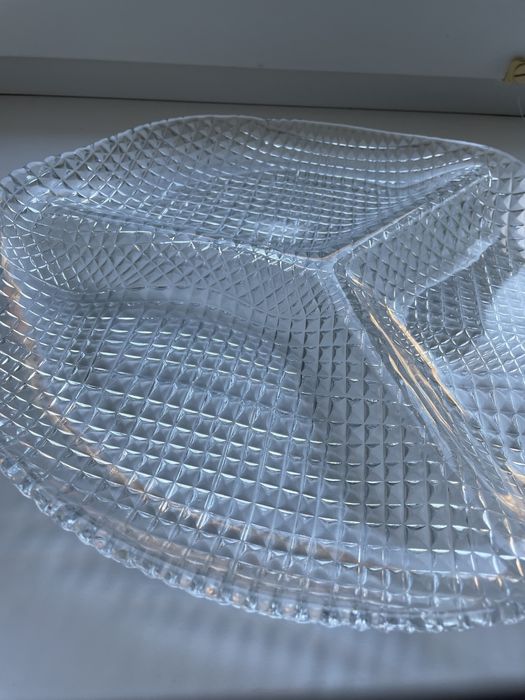 Продаю. Менажниця в гарному стані