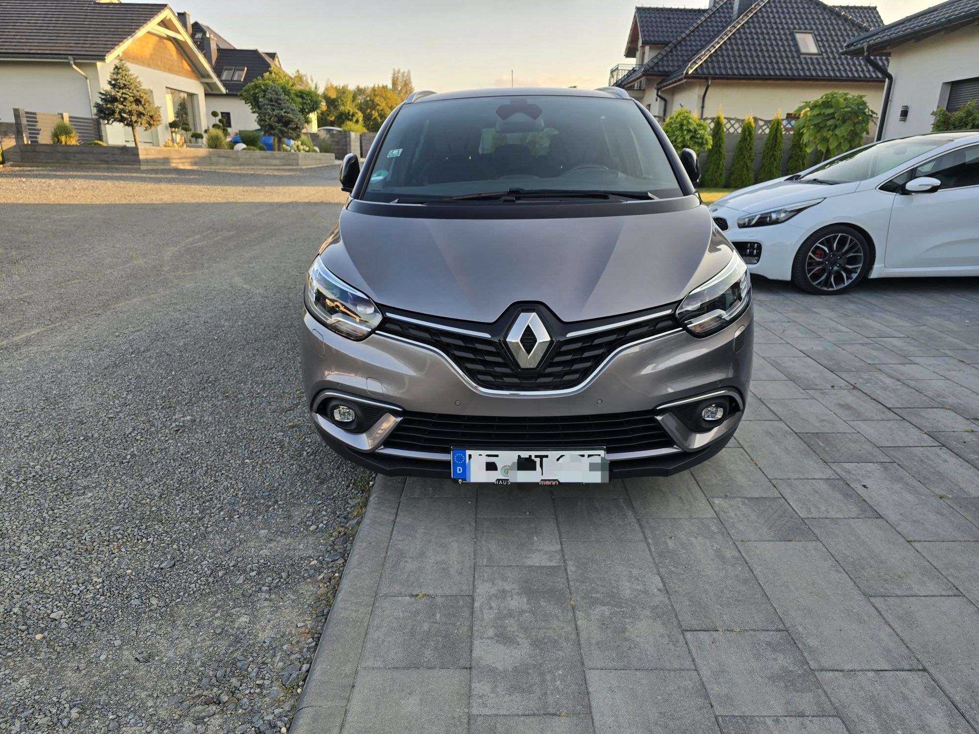 Renault Grand Scenic Black Edition 1.33 tce 160kM, jedynie 52 tkm.