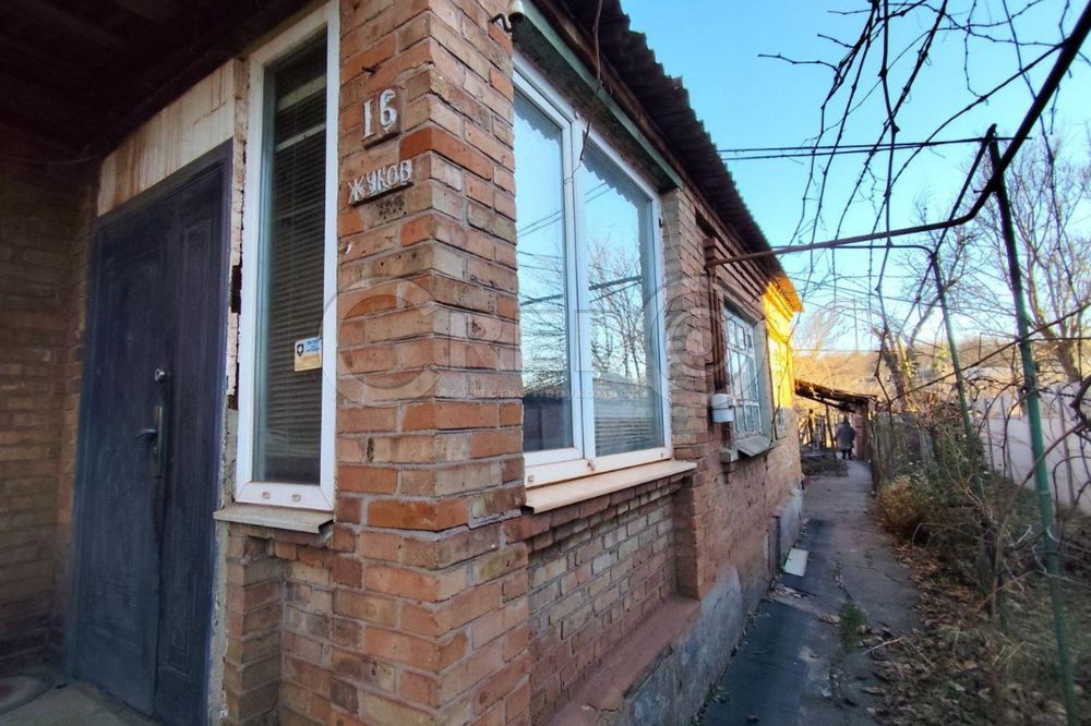 Продаж будинку з великою ділянкою. провулок Дежнева.