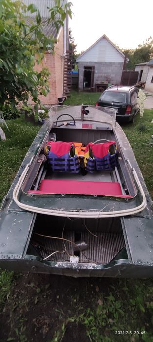 Моторная лодка Прогрес 2