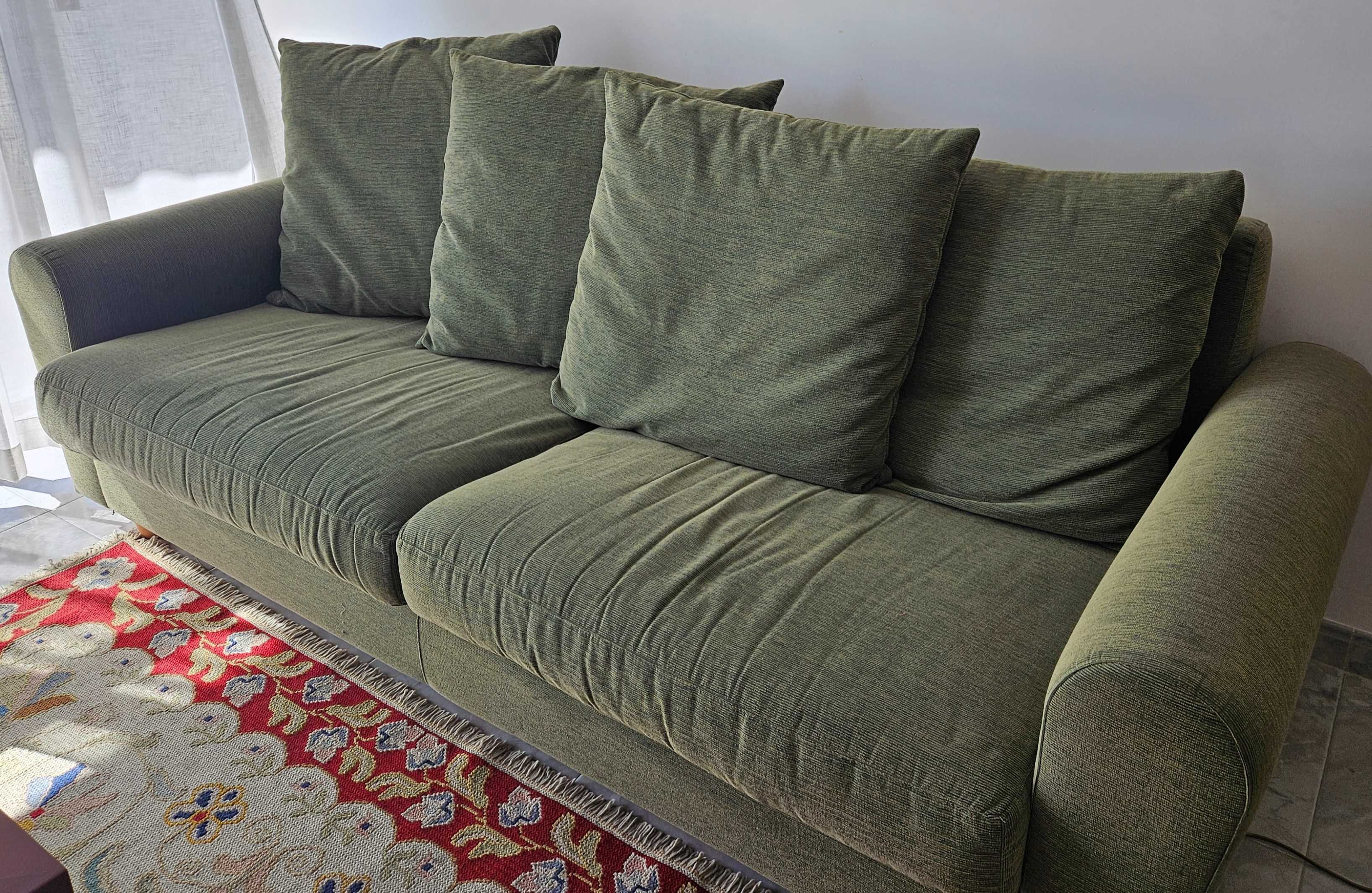Sofá grande , usado em bom estado