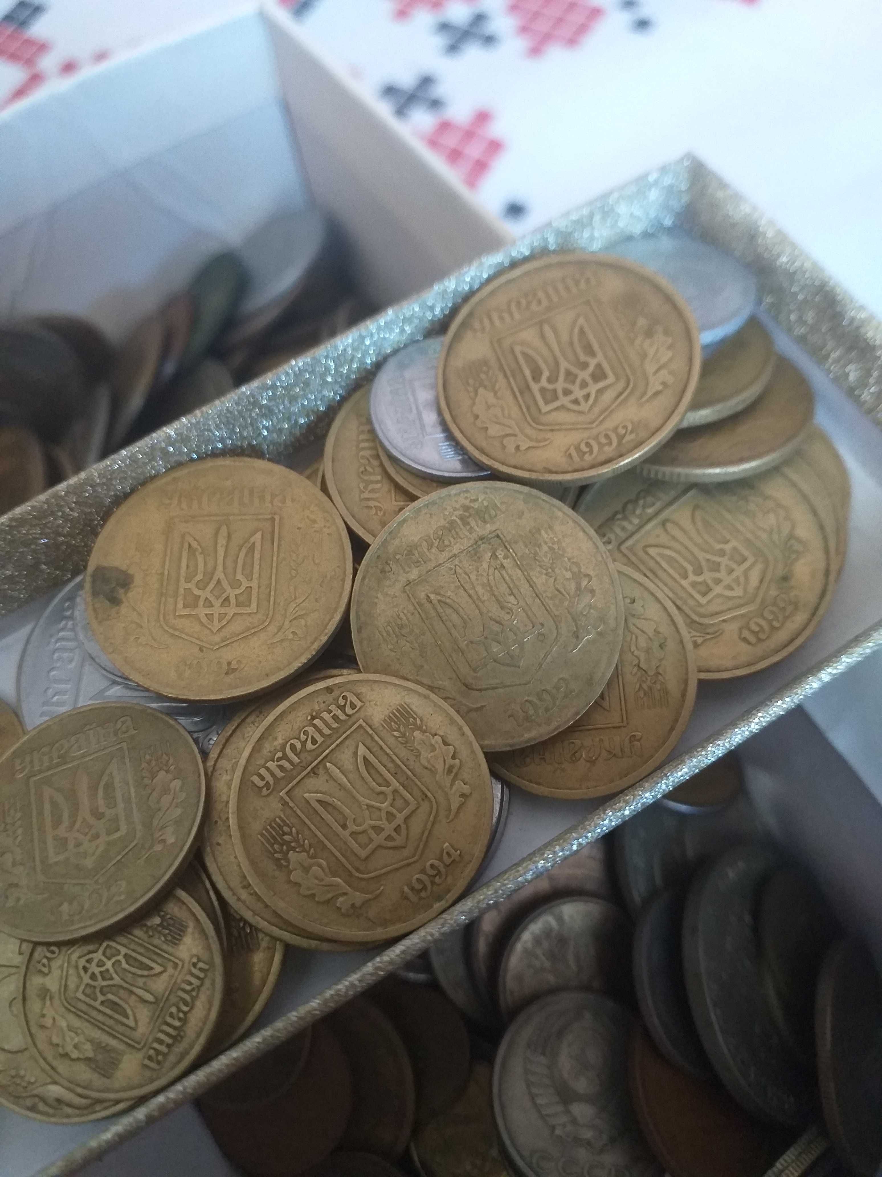 Продам монети,україни,50,25, коп 1992,1994