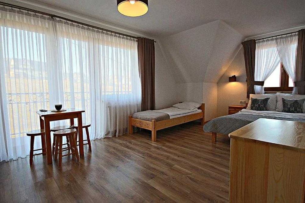 Ferie zimowe w Górach, wyciągi narciarskie przed domem