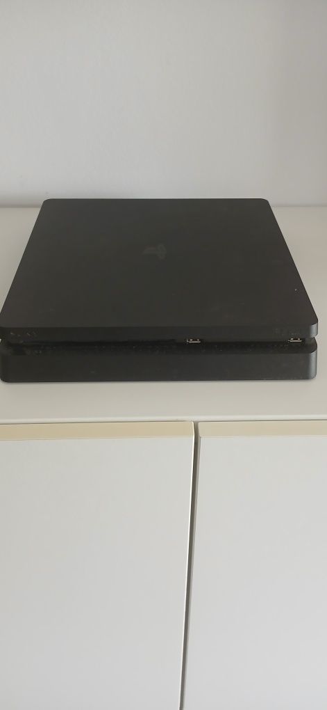 Ps4 com oito jogos