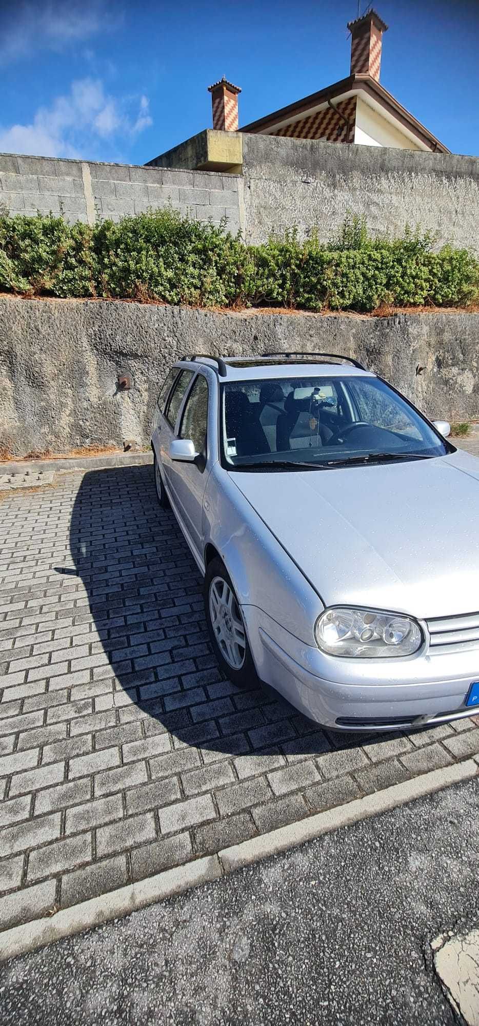 Vendo VW Golf 4 .