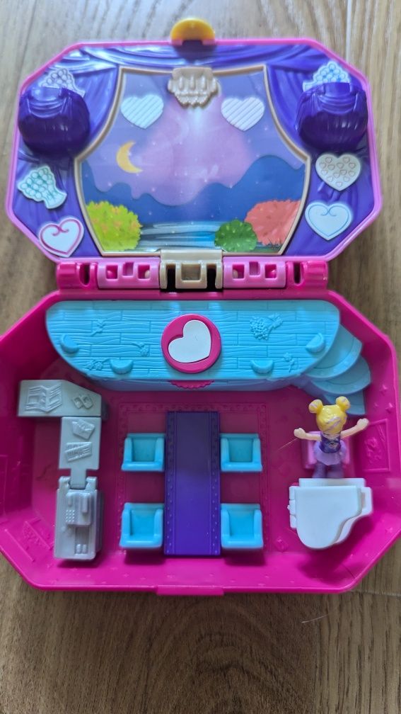 Lalka Polly Pocket z akcesoriami