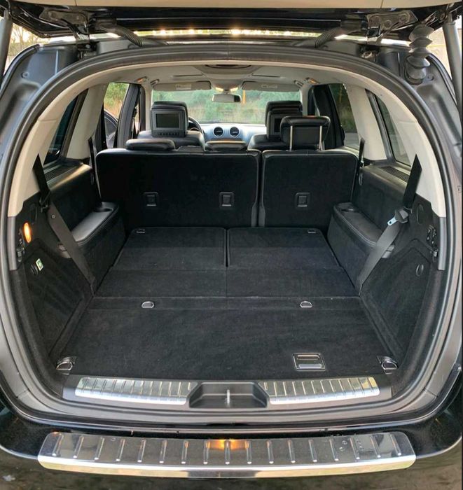 Mercedes Benz GL – Class  550 AT 4 Matio