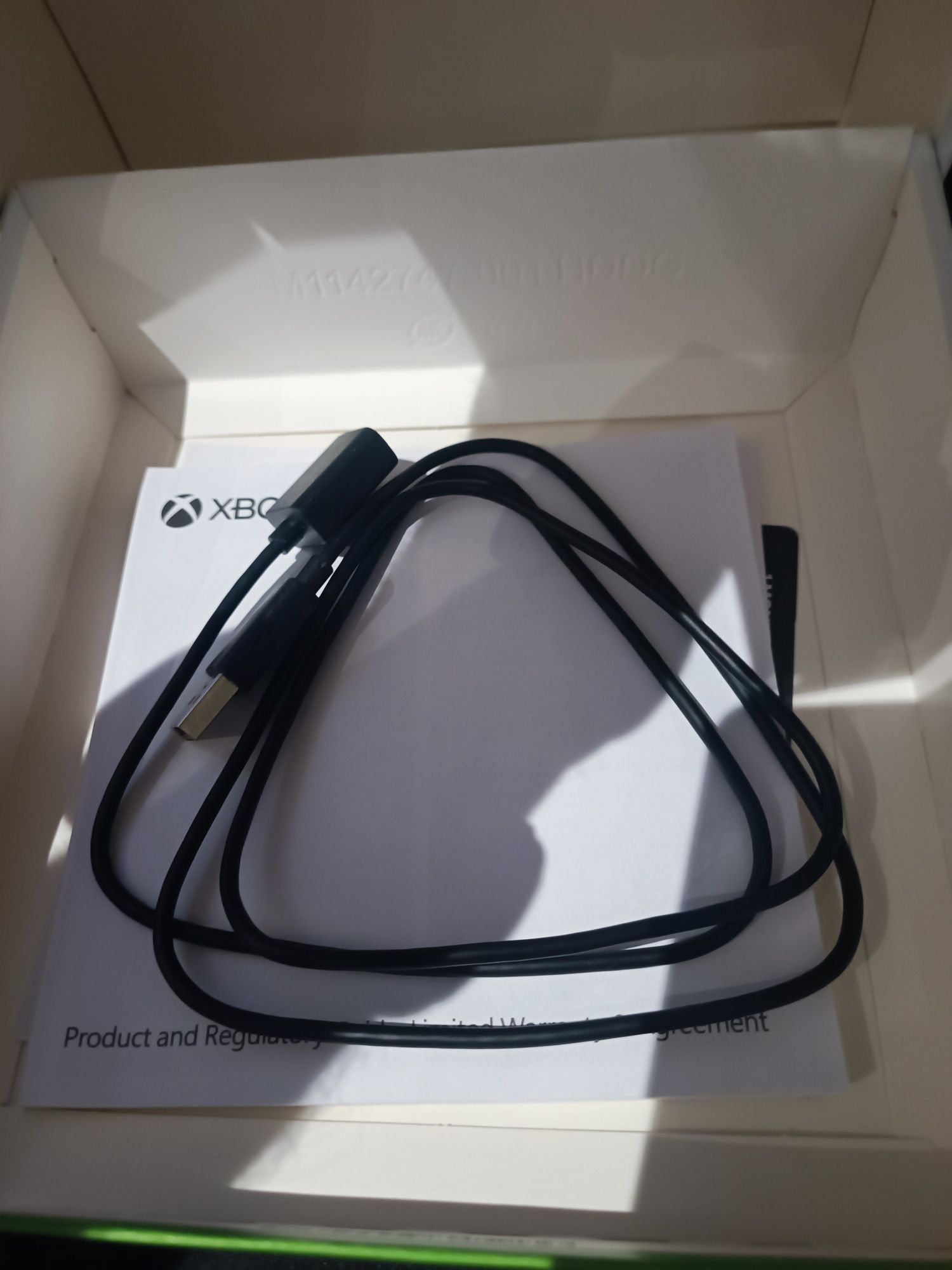 Kontroler Xbox Carbon Black + adapter