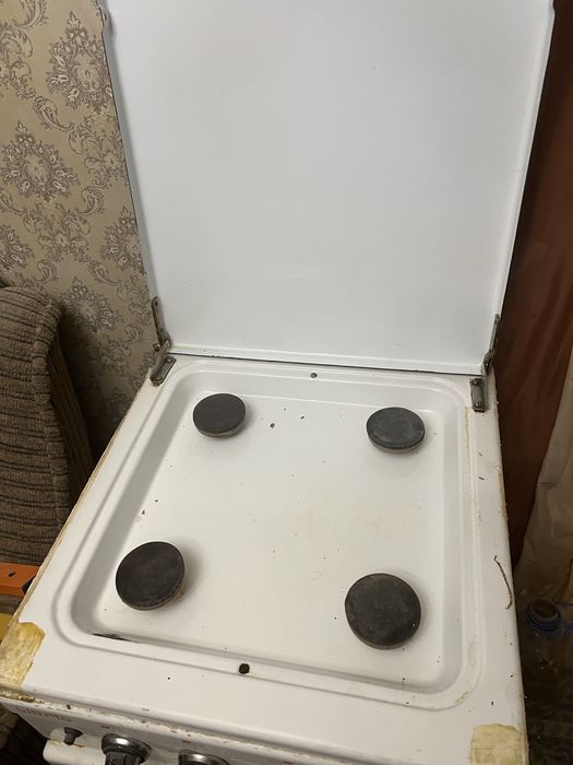 Продам газовую плиту
