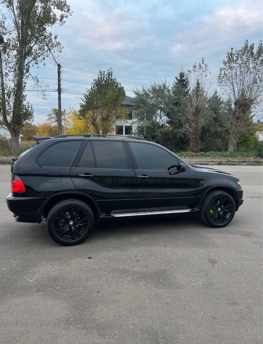 Автомобіль BMW   X5