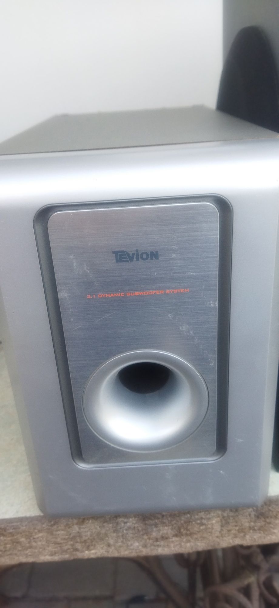 Subwoofery Firstline, Tevion