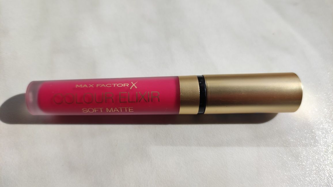 Max Factor Colour Elixir Soft Matte szminka w płynie raspberry 025