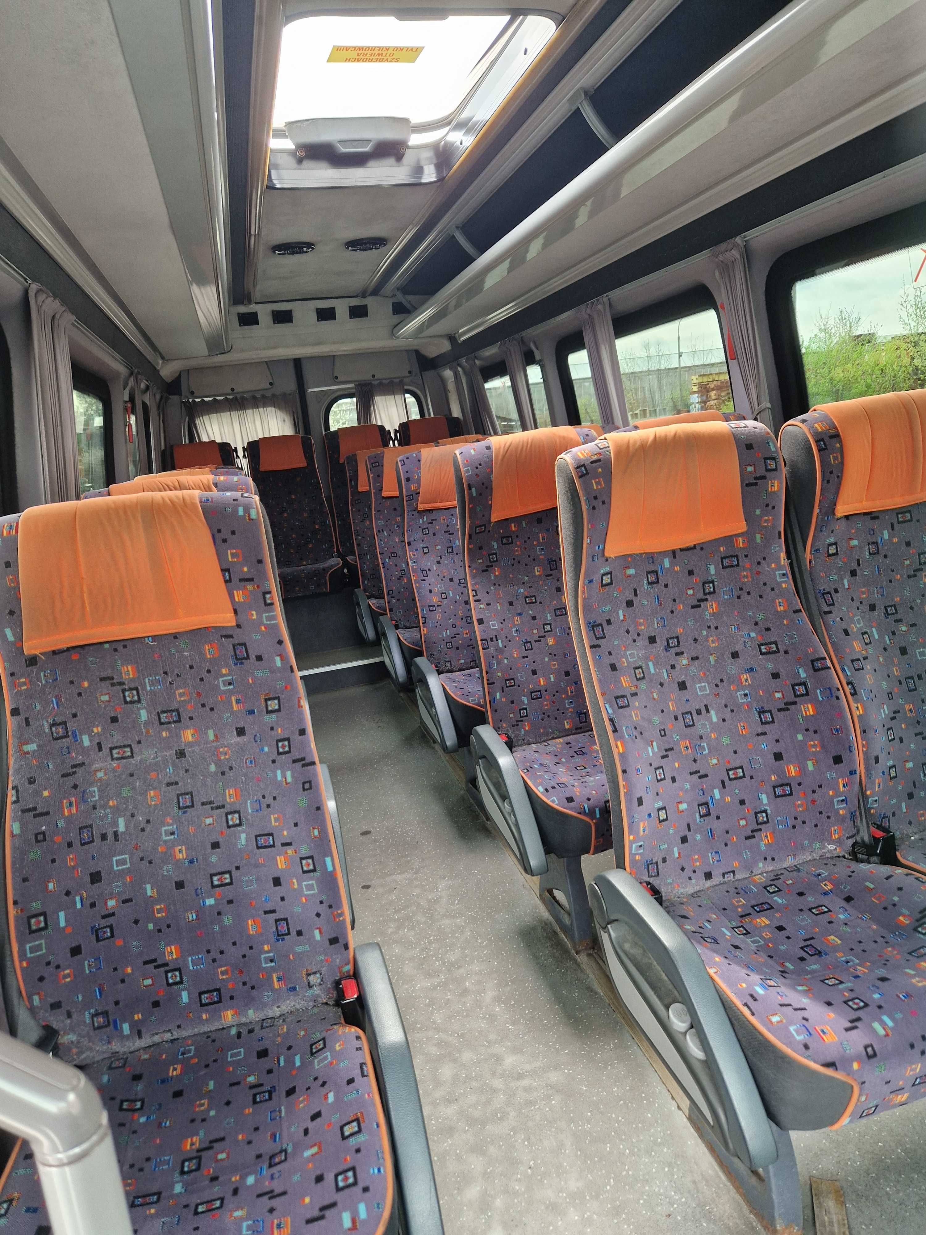 Autobus Mercedes Sprinter 519