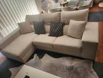 Sofa com chaise longue