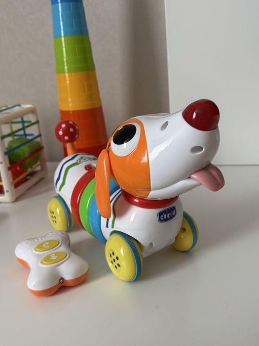 Лот іграшок з Собакою Chicco на радіокеруванні