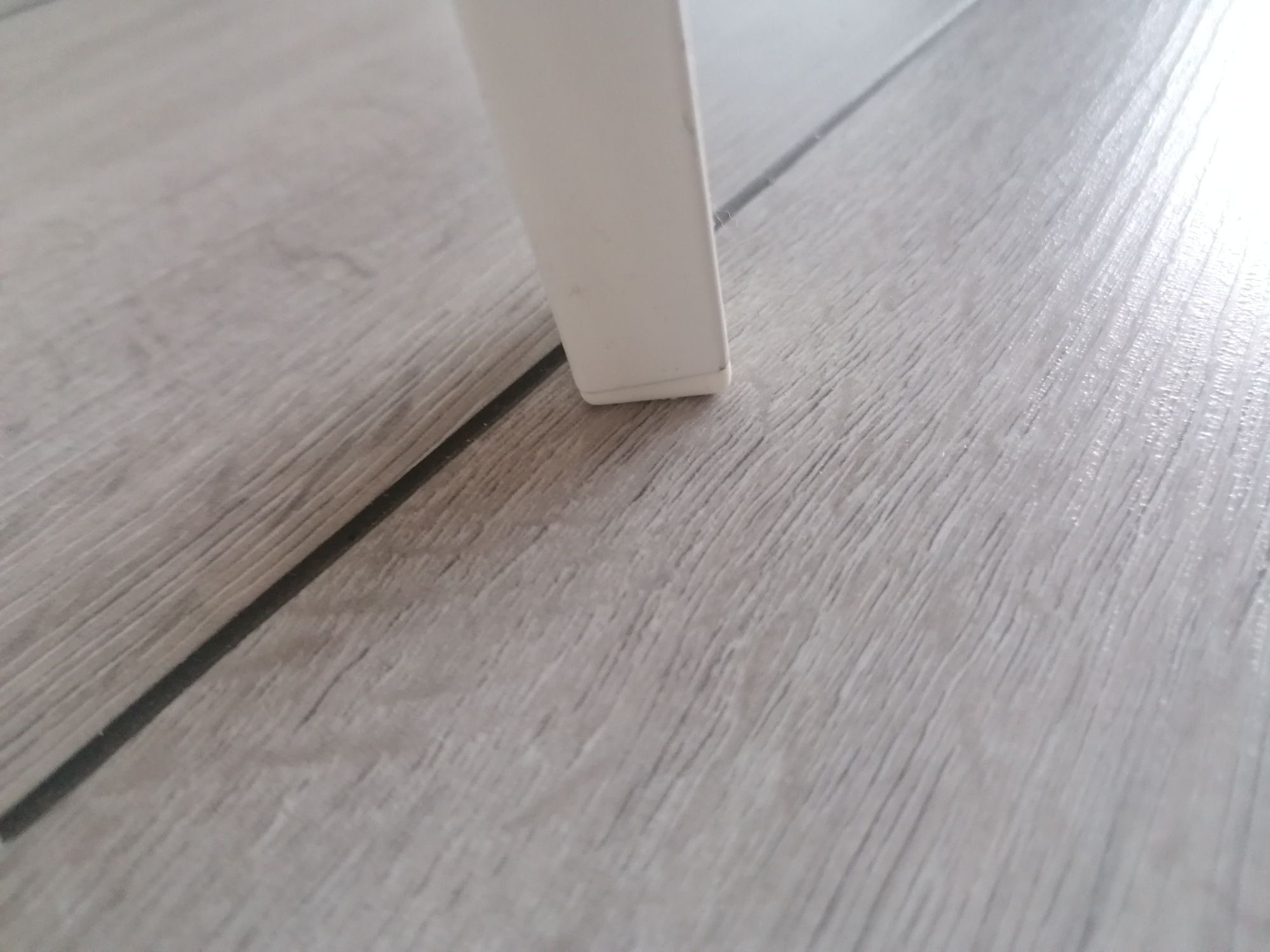 Lerberg Kozioł Ikea 
Szerokość 	60 cm
Wysokość 	70 cm
Głębokość	39 cm