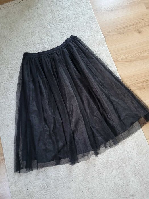 Czarna długa tiulowa spódnica