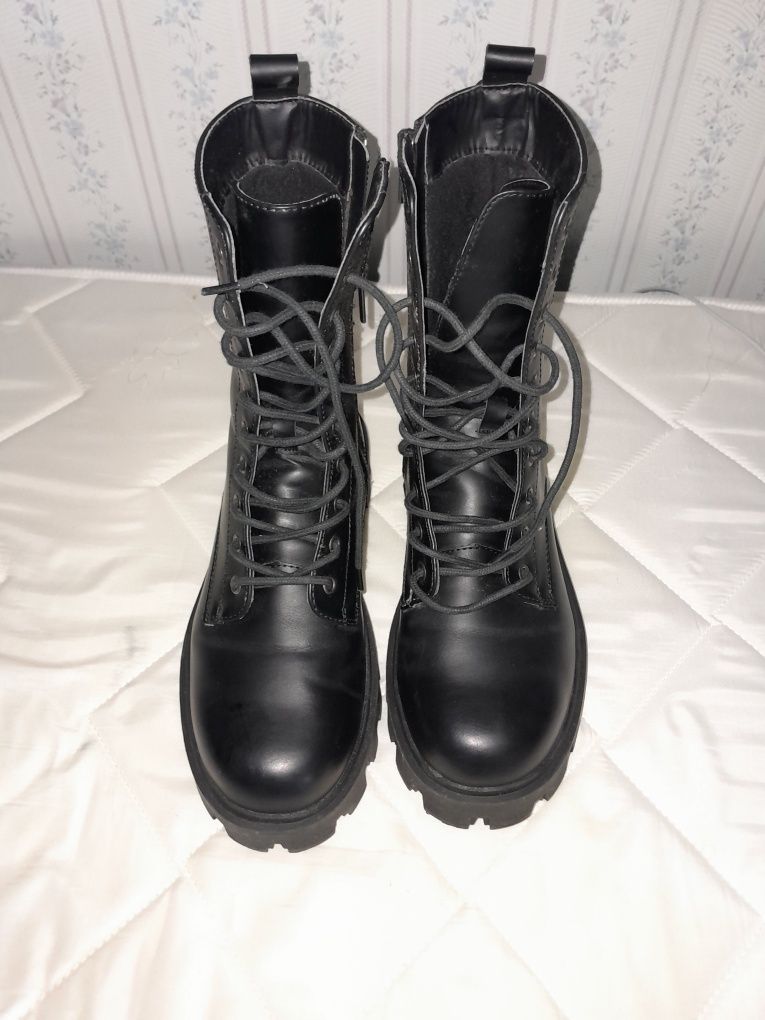 Botas da bershka