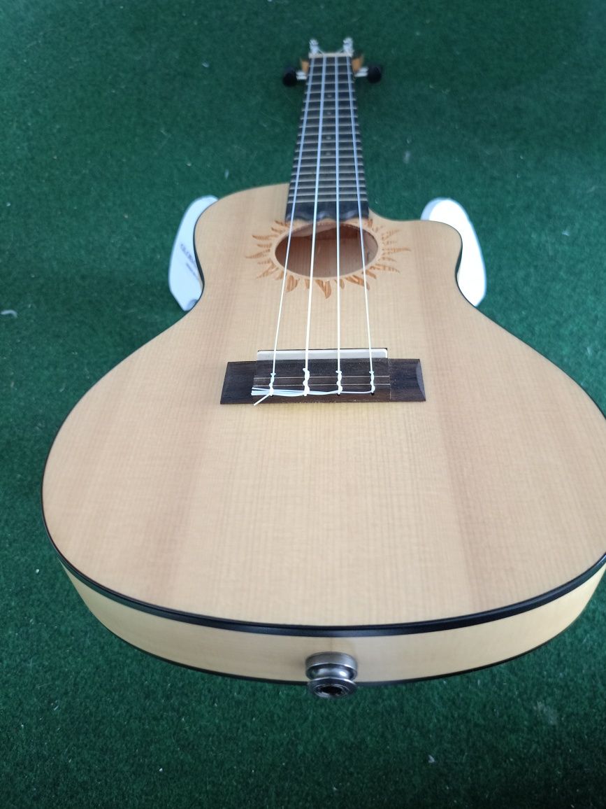 Ukulele elektroakustyczne Baton Rouge V10CCE, REWELACJA