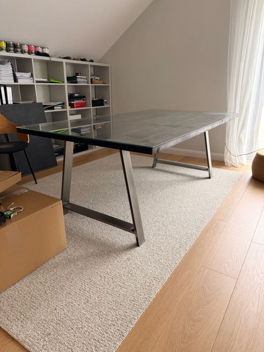 Czarny stol lub biurko 200/114/3,5