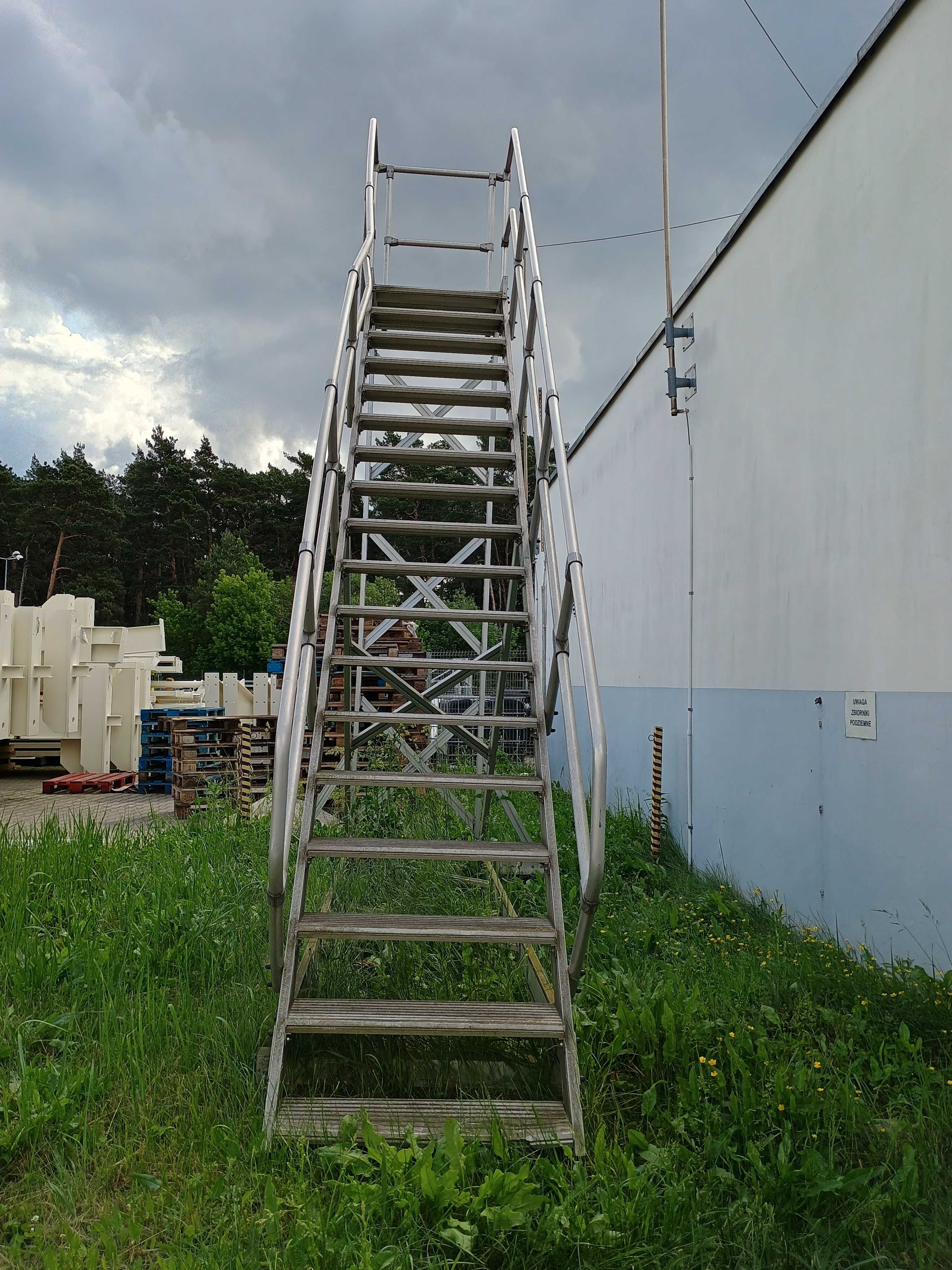 Schody z platformą / Podest aluminiowy 4m z barierką KRAUSE