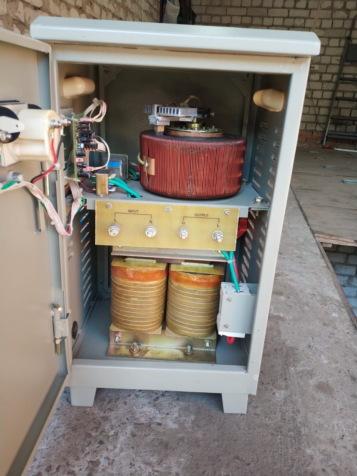 Стабілізатор напруги SVC-10KVA  10 кВт