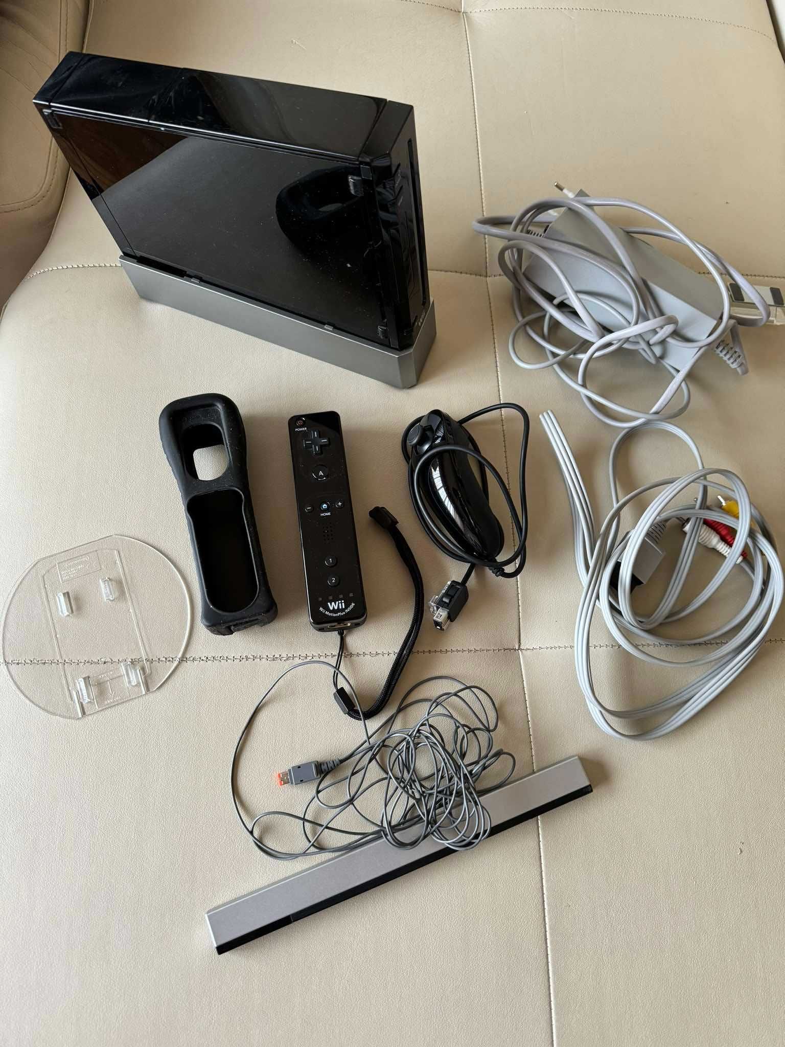 Nintendo Wii Preta com comando wii motion plus e jogos