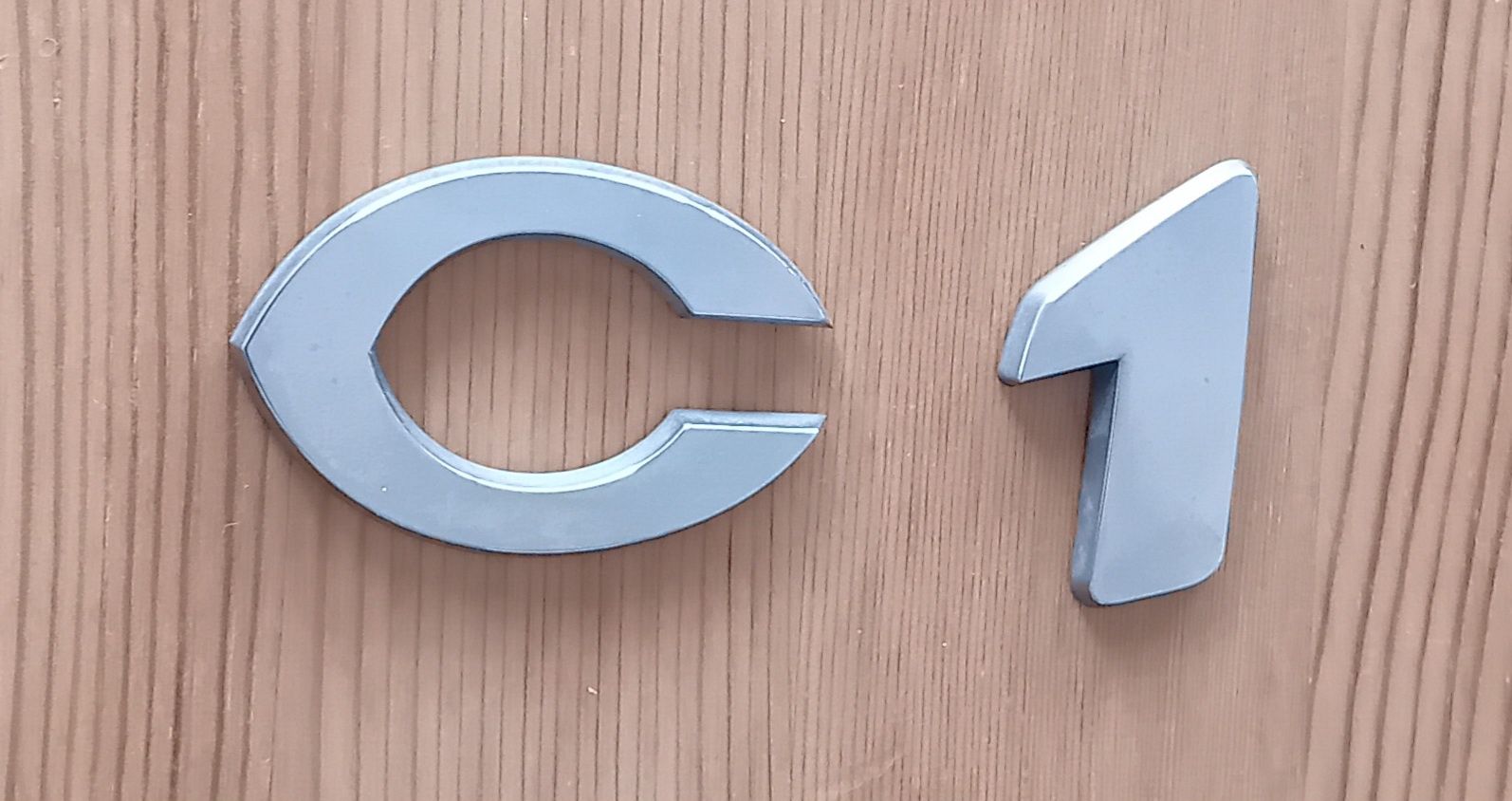 Logótipo emblema citroen C1