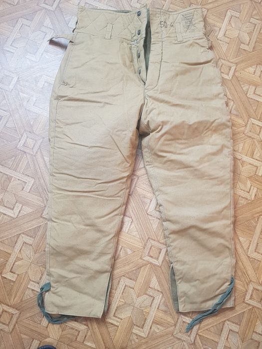 Продам штани ватні.