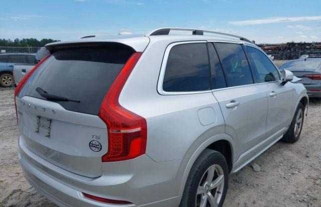 Volvo xc90    2.0 T5 Momentum  model 2017