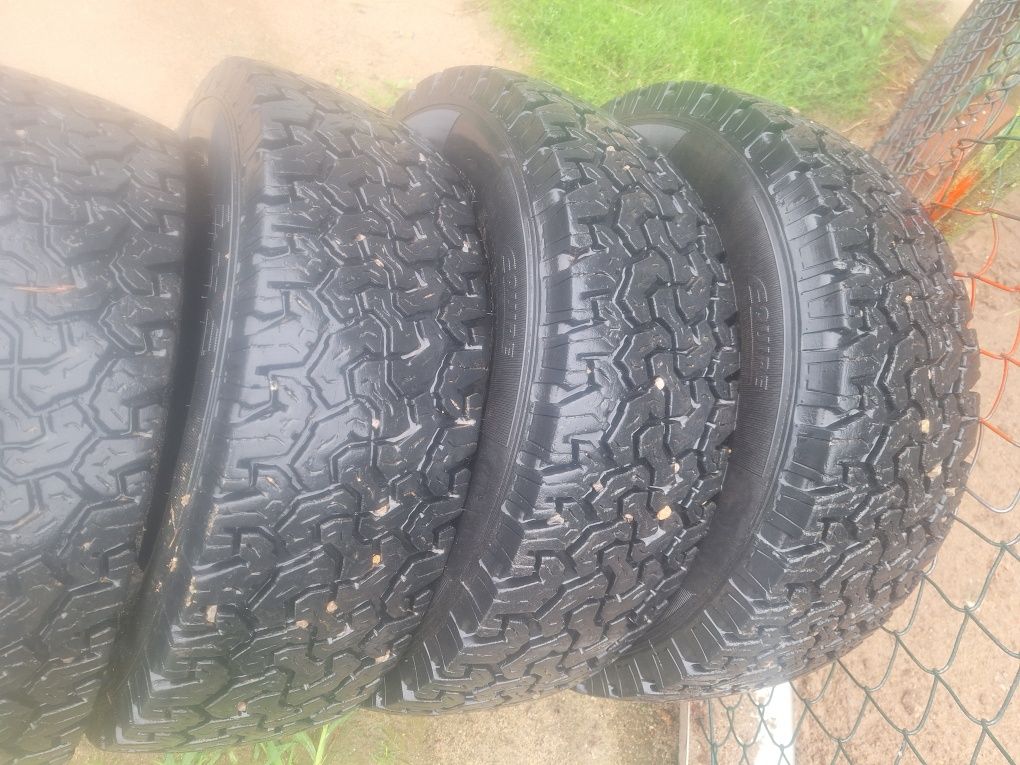 Opony terenowe 215/70/15