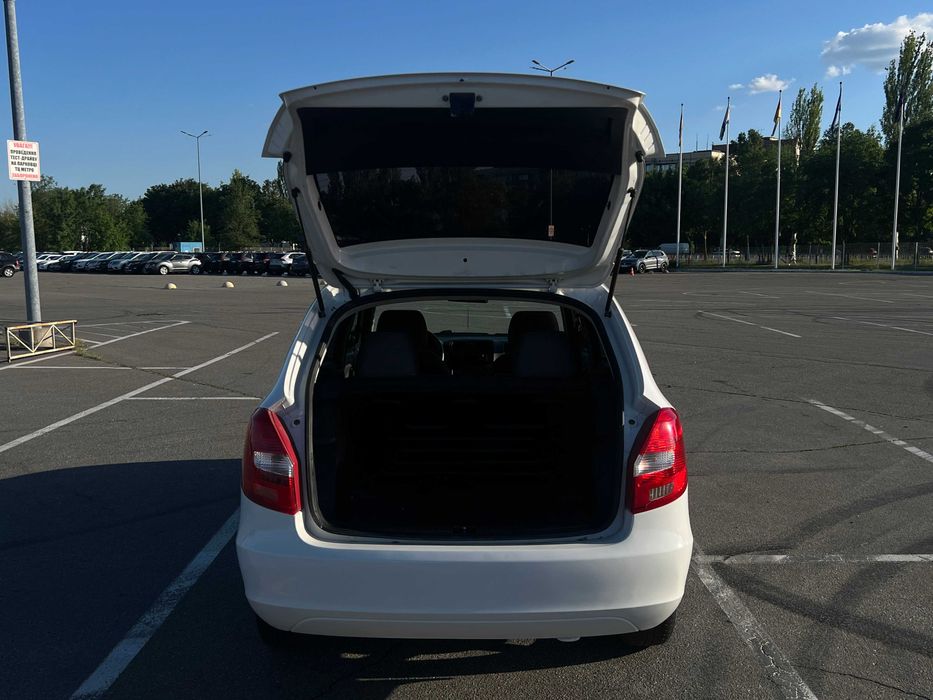 Аренда авто. Авто под такси. Skoda Fabia 1,2 газ/бензин