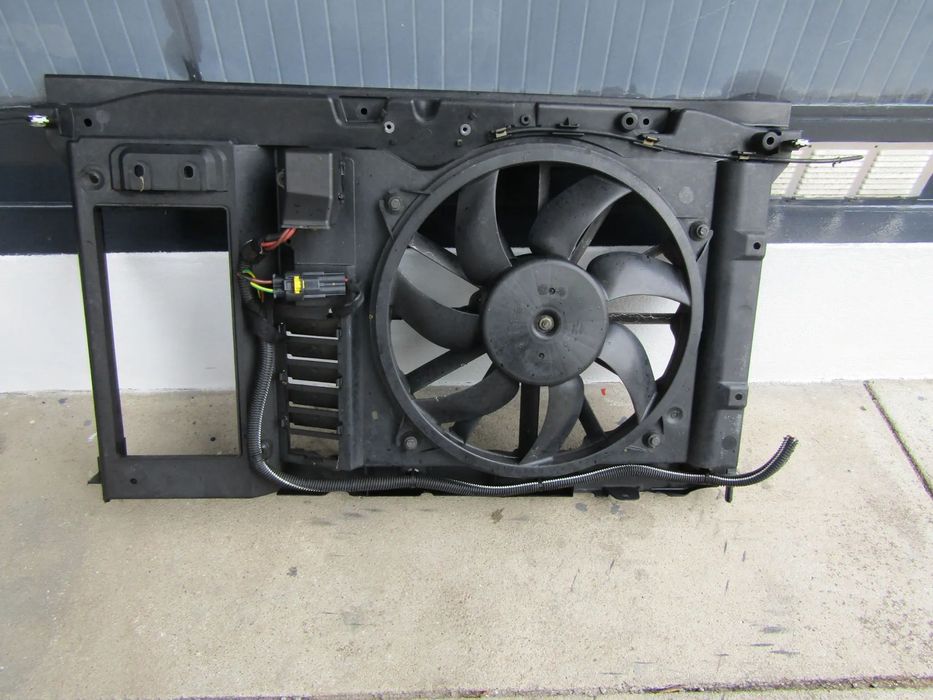 Frente fibra Citroen Berlingo ano 2010 a 2015 original (ver descrição)